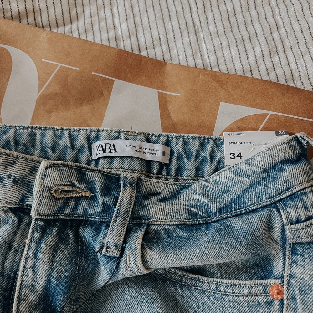 Women’s NWT Zara Straight Jeans Light wash - Picture 7 of 8